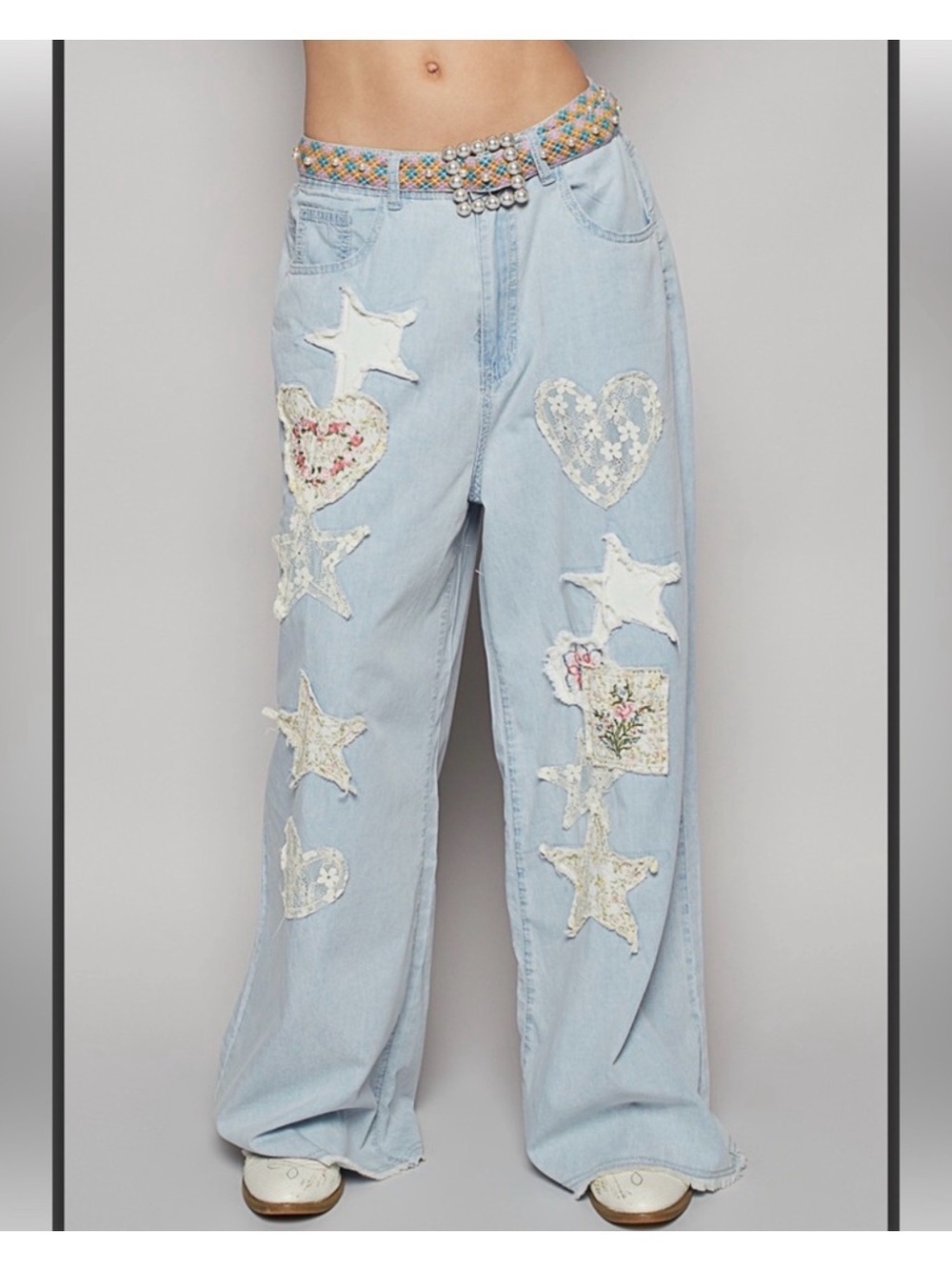 🌸POL Lightweight Denim with Appliquéd Stars & Hearts